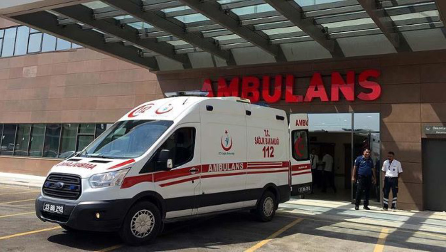 Ambulansa yol vermeyen düğün konvoyuna ceza yağdı
