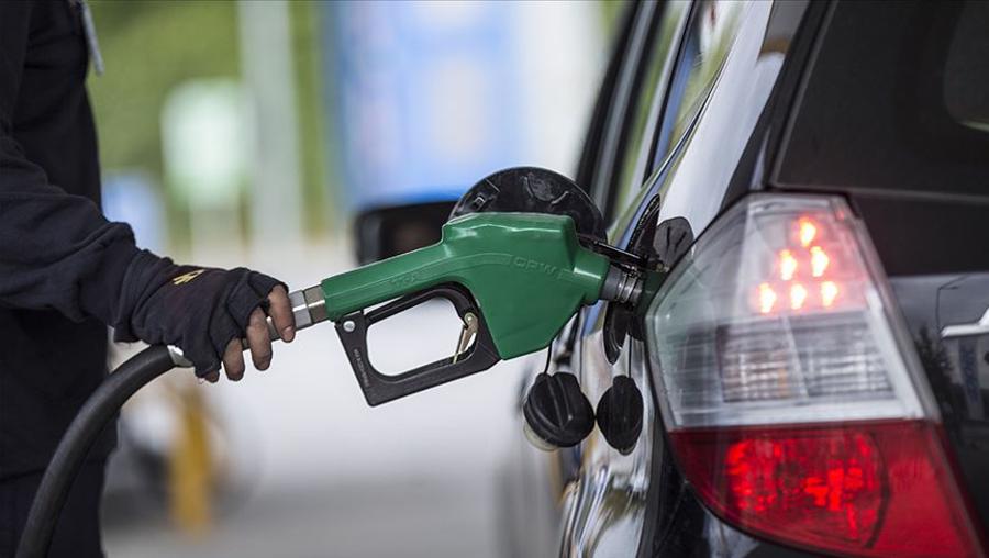 Petrol fiyatlarında düşüş hızlandı