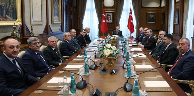 700 kamu işçisi ek zam protokolü imzalandı. Sadece gazetememur'da