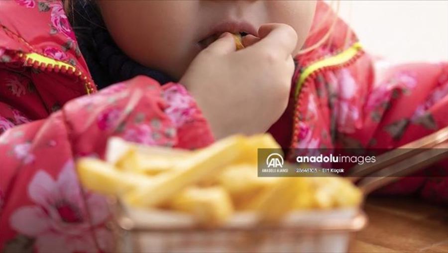 Çocuklardaki obeziteye karşı 'okullarda ders' önerisi