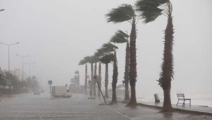 Meteoroloji uyardı: Fırtına Pazartesi'ye kadar devam edecek