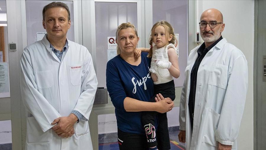 Türk doktorlar Bosnalı çocukların umudu oluyor