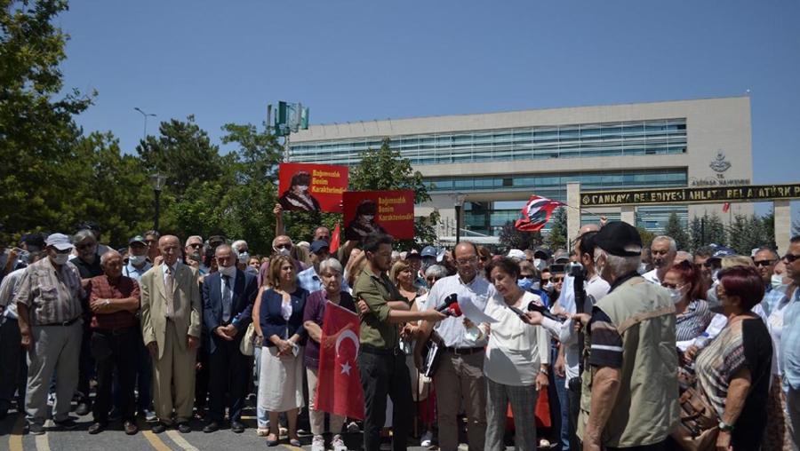 28 Şubat Davası’nda tutuklanan 13 generalin ailesi AYM önünden seslendi