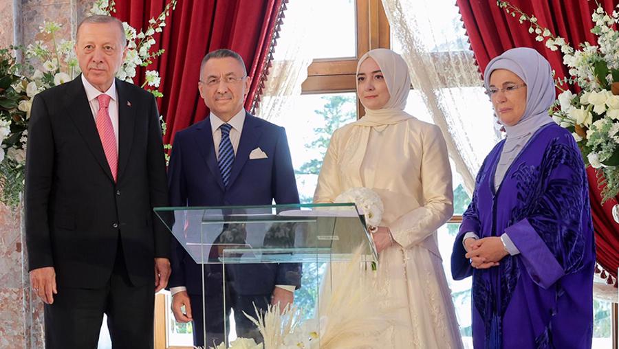 Cumhurbaşkanı Yardımcısı Fuat Oktay evlendi. Nikah şahidi Erdoğan çifti oldu