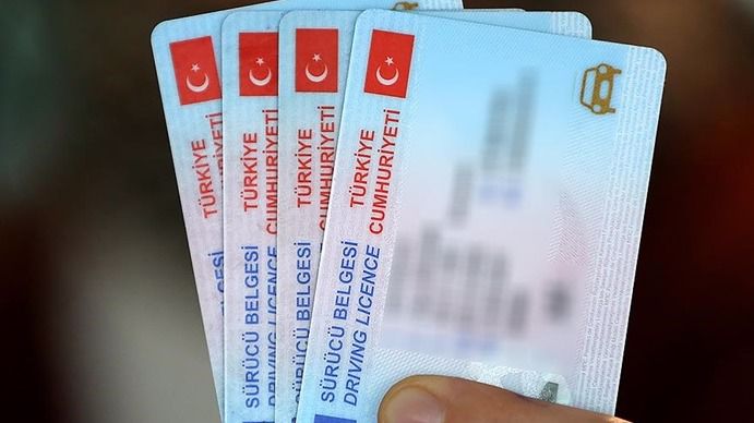 Ehliyet özellikli kimlik kartı sahibi sayısı 3 milyon 31 bin 930'a yükseldi