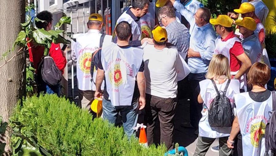 MEB önünde açıklama yapacağını duyurmuştu: Sendika merkezi abluka altında