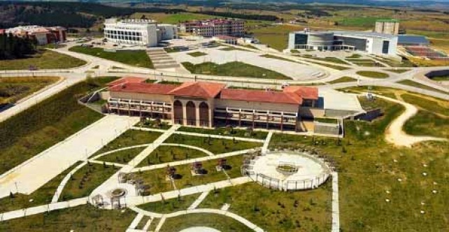 Kastamonu Üniversitesi torpilsiz 100 personel alacak