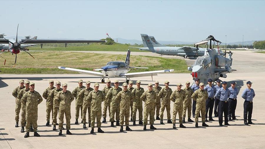 Türk deniz havacılar bayramı görev başında karşıladı