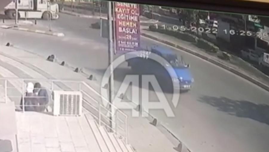 Şüpheli araç kovalamasında motosiklet tıra çarptı:1 polis şehit oldu, 7 gözaltı var