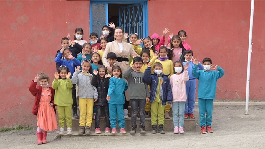 Alime öğretmen, Yüksekova özlemine dayanamadı