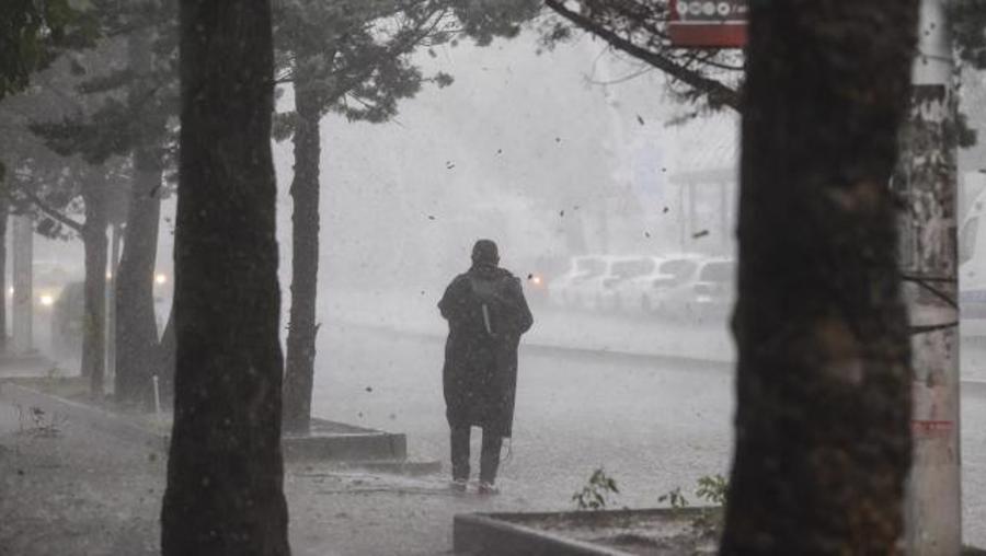 Ankara Valisi açıkladı, kuvvetli fırtınadan 1 kişi öldü