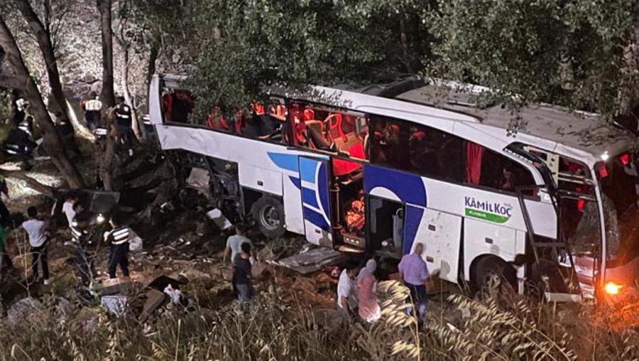 Yozgat'ta yolcu otobüsü uçuruma yuvarlandı: 12 Ölü