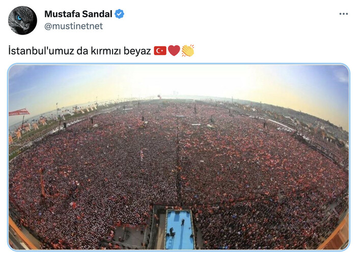 Mustafa Sandal, CHP mitingi sanıp AK Parti mitingini paylaştı