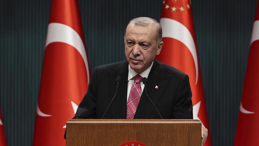 Erdoğan, kadroya geçecek sözleşmeli personelin haklarını tek tek açıkladı