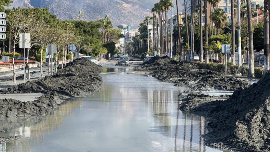 İskenderun’daki su baskınının sebebi ne?