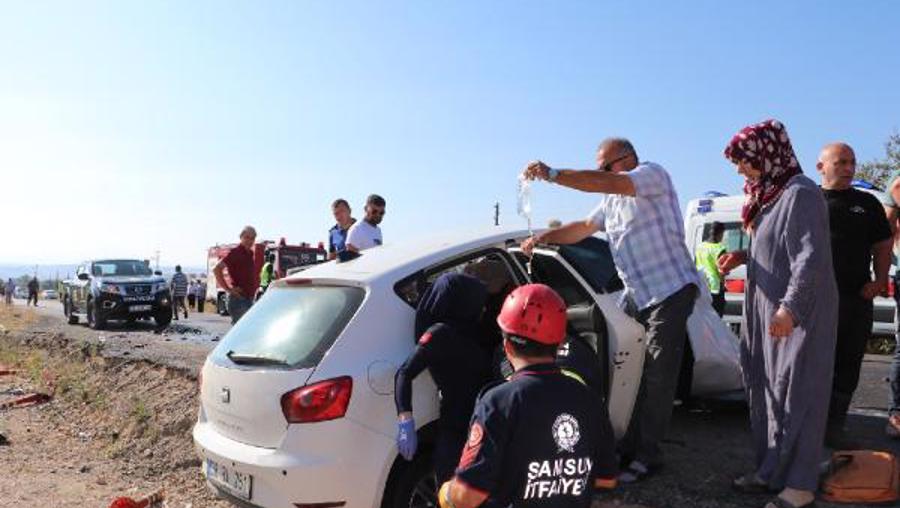 Otomobiller çarpıştı; uzman çavuş hayatını kaybetti