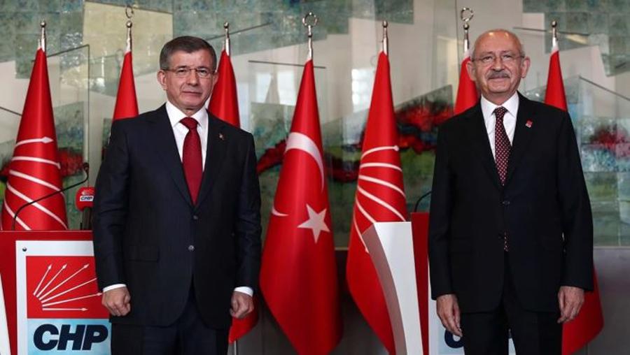 Davutoğlu Kılıçdaroğlu'nun kampanyasına 50 bin lira bağışladı