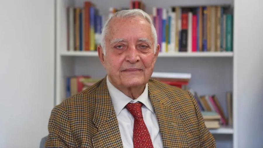 Prof. Dr. Ergun Özbudun hayatını kaybetti