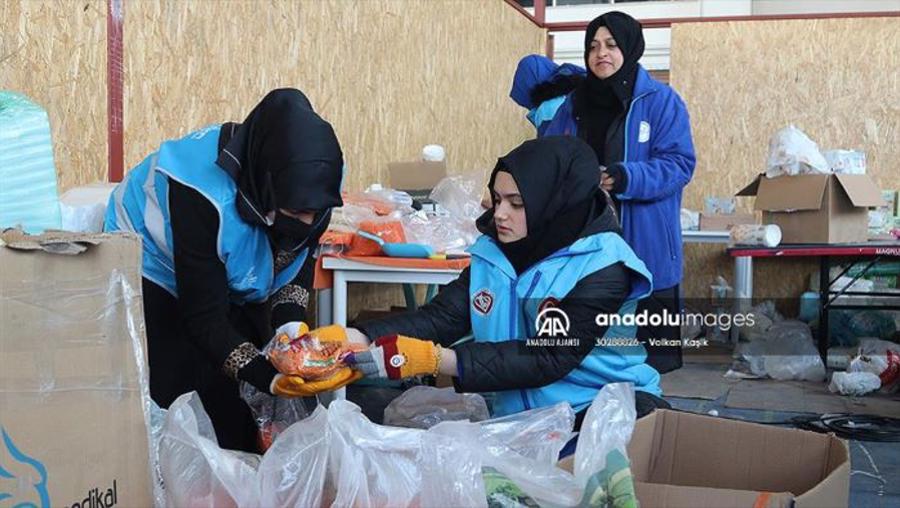 Diyanet, 16 binin üzerinde personelle depremzedelerin yanında 