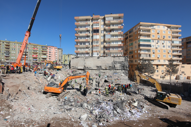 Depremin ardından en çok hasarlı ilçeler belli oldu