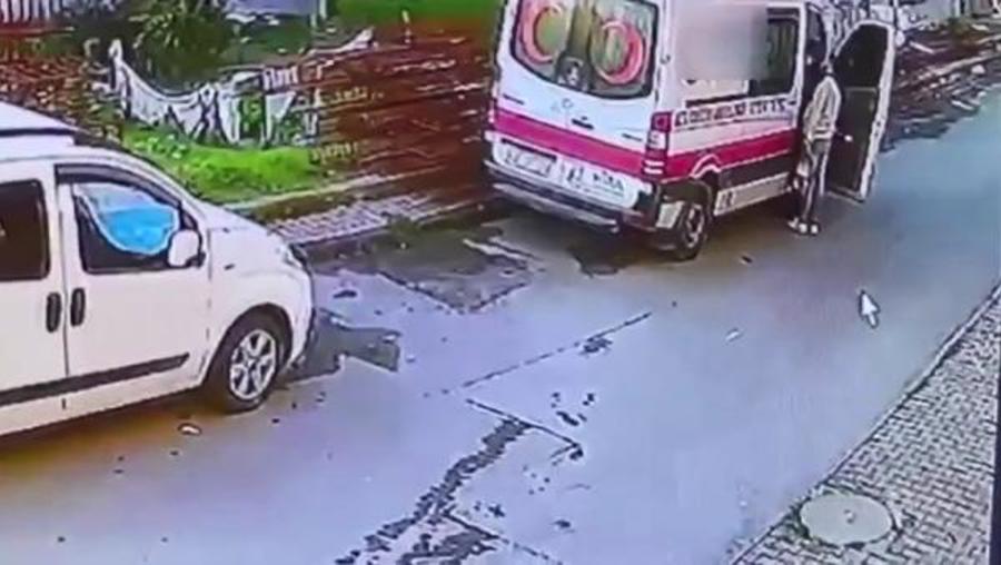 Ambulansla uyuşturucu sevkiyatı yapan 4 sağlık personeli yakalandı