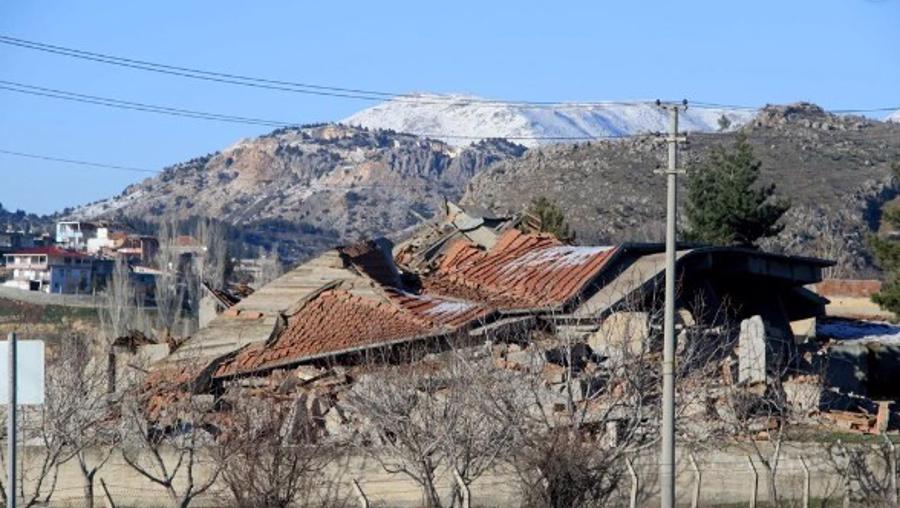 Deprem raporu: Binlerce bina neden çöktü?