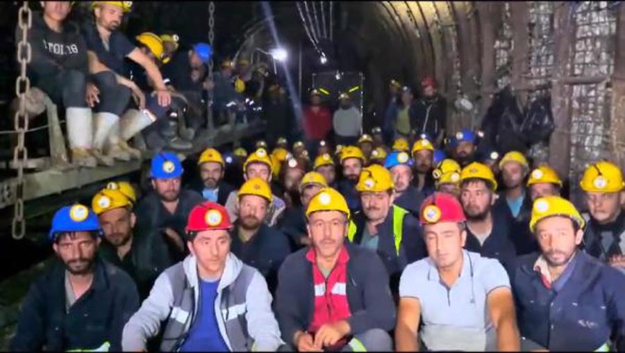 Kömür madeni işçileri, yer altında açlık grevine başladı