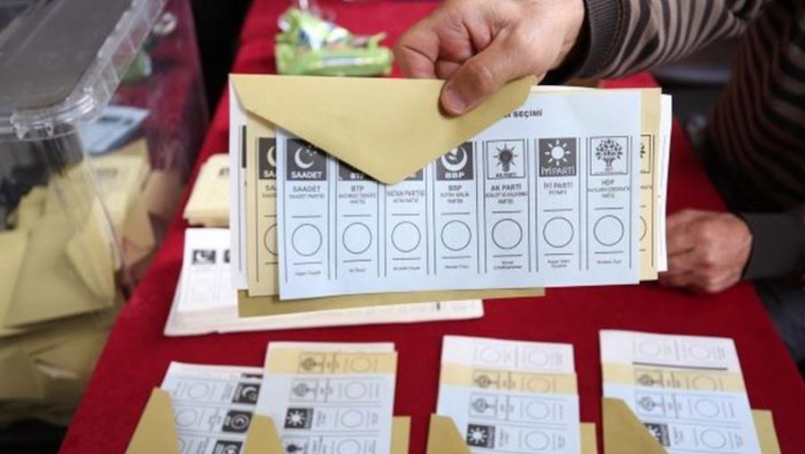 Türkiye'de elektronik seçim için ilk adım atıldı. İlk etapta bu 3 seçimde kullanılacak