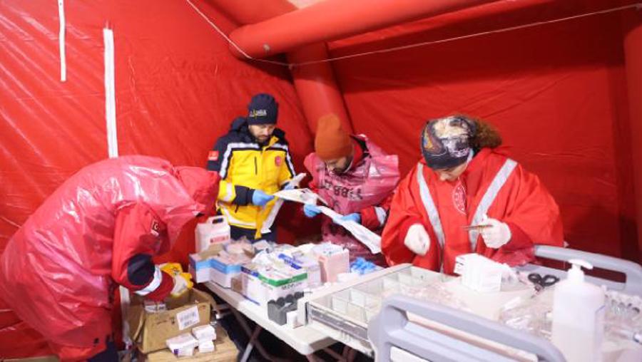 Deprem bölgesine atanan doktorlardan bakanlığa çağrı