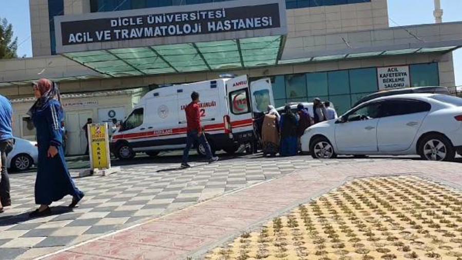 Ailesiyle kavga edenleri ayırırken vurulan polis, hayatını kaybetti 