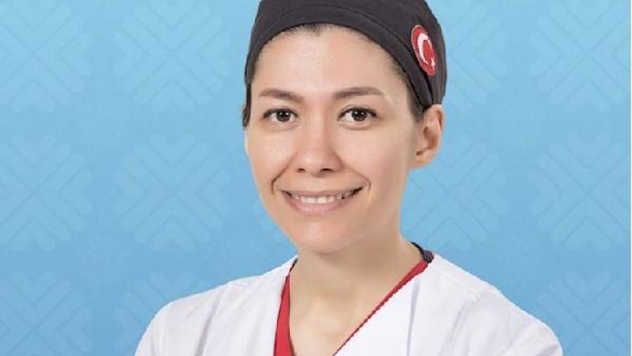 Pandemide fedakarlığıyla gündeme gelen Emine doktor, hayatını kaybetti