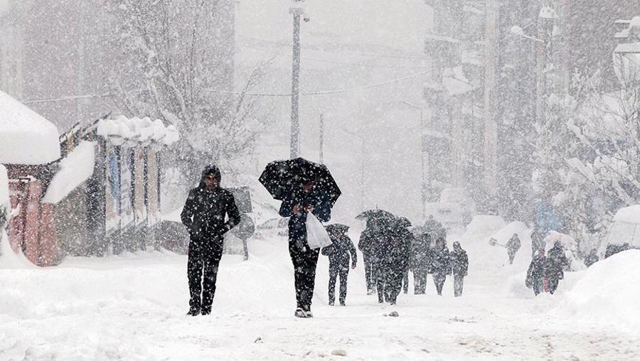 Kar geliyor. İstanbul'da okullar tatil olabilir