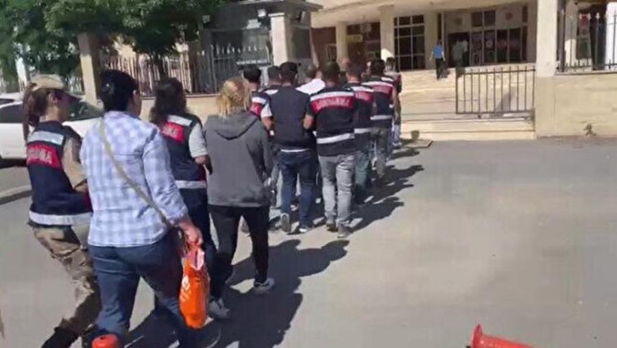 Yeşil reçeteye bağlı ilaçları usulsüz şekilde sattılar