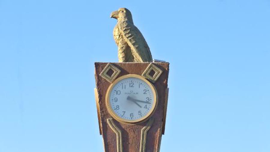 Adıyaman'da kentin simgesi Saat Kulesi'ndeki saatler 04.17'de durdu