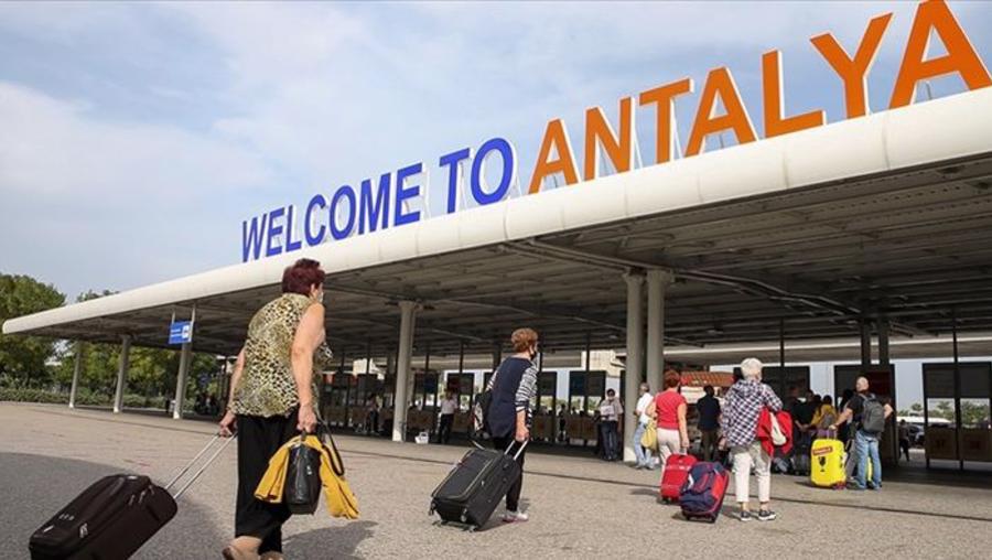 Yabancılar en çok Antalya'dan konut alıyor