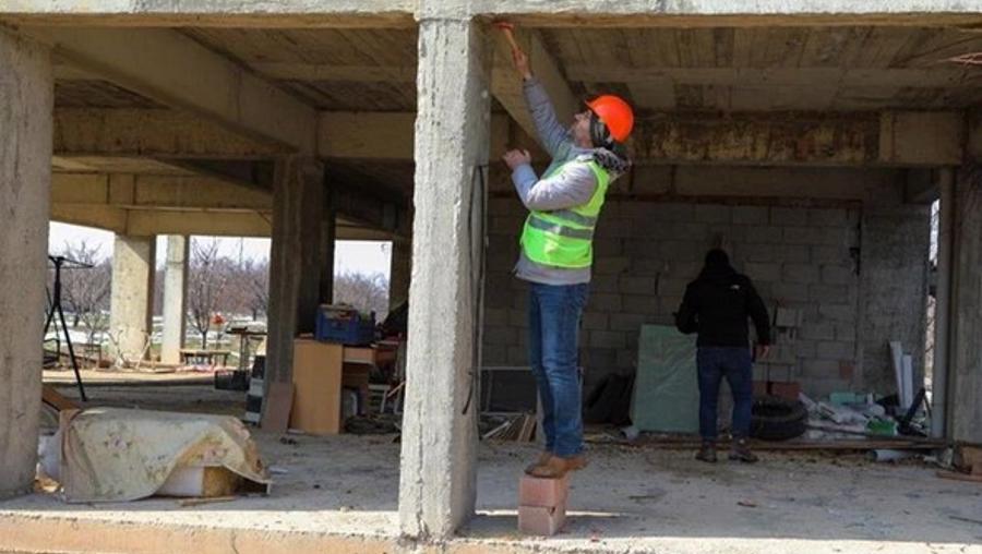 Deprem bölgesinde inşası süren 16 bin binanın yüzde 98'i için yıkım kararı