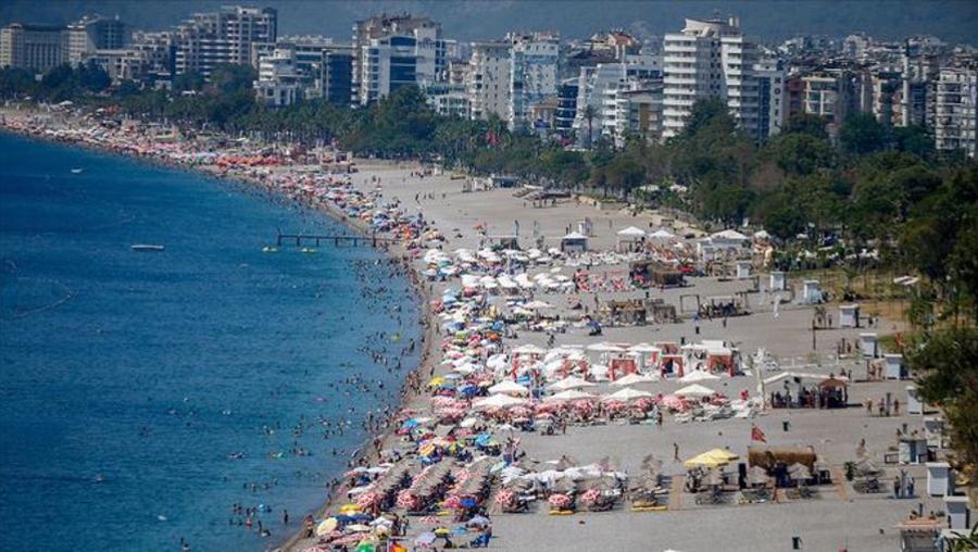 Antalya'dan son 4 ayda 17 bin yabancı 'göç' etti