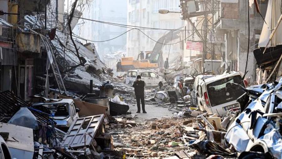 Deprem bölgesinde artçı sarsıntıların en az 2 yıl daha sürmesi bekleniyor