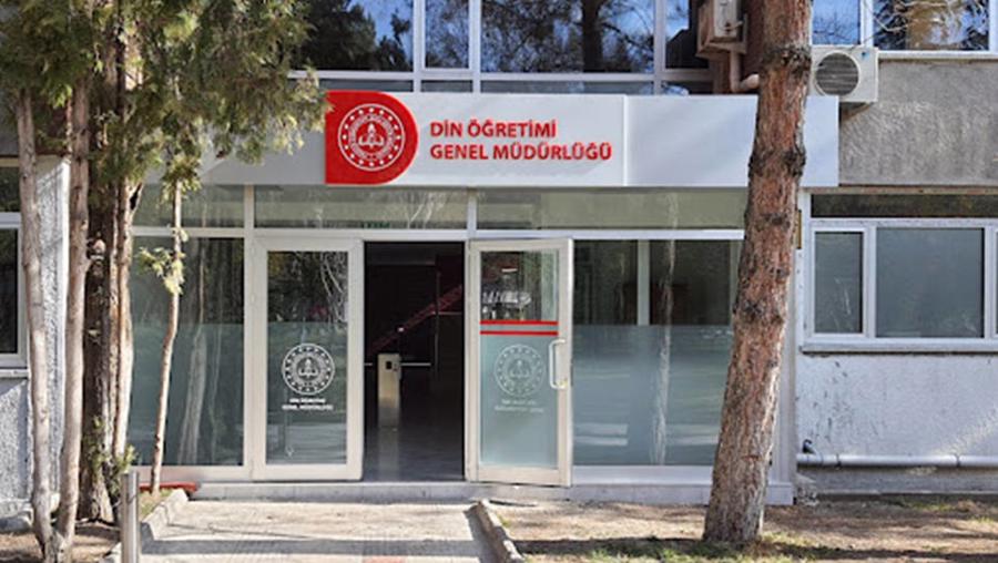 İlkokul ve ortaöğretimde din dersleri sayısı ise artırıldı