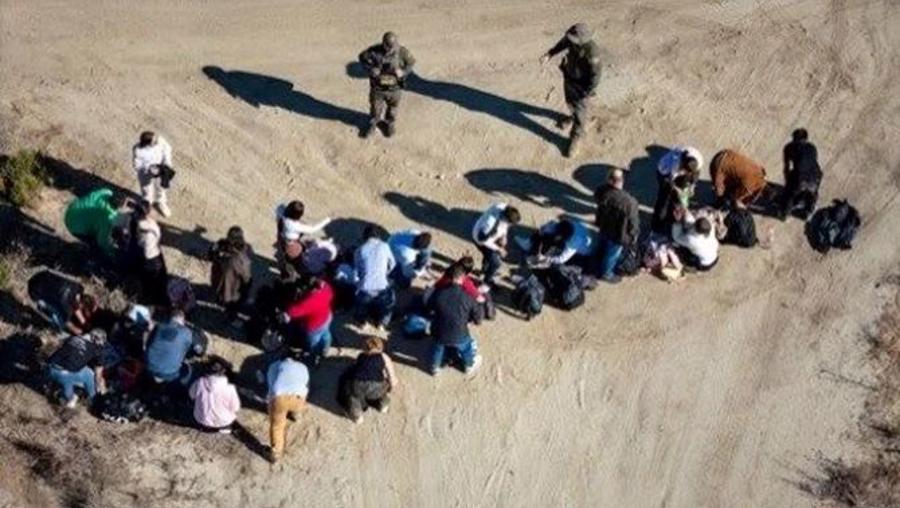 Mekiska sınırından ABD'ye kaçak geçmeye çalışan 15 bin Türk hapiste