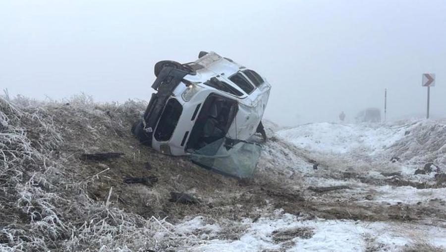 Muş'ta öğretmenleri taşıyan minibüs devrildi: 9 yaralı