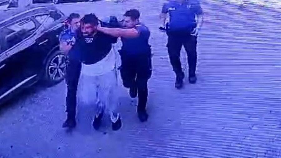 Polisleri satırla tehdit eden bipolar hastası, etkisiz hale getirildi