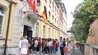 Yabancı okul krizi büyüyor: Alman okuluna Türk öğrenci alımı durduruldu