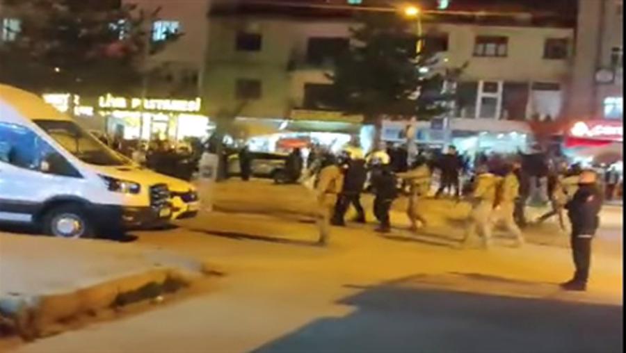 Belediye el değiştirdi; protestolarda 5 polis hafif yaralandı, 14 gözaltı