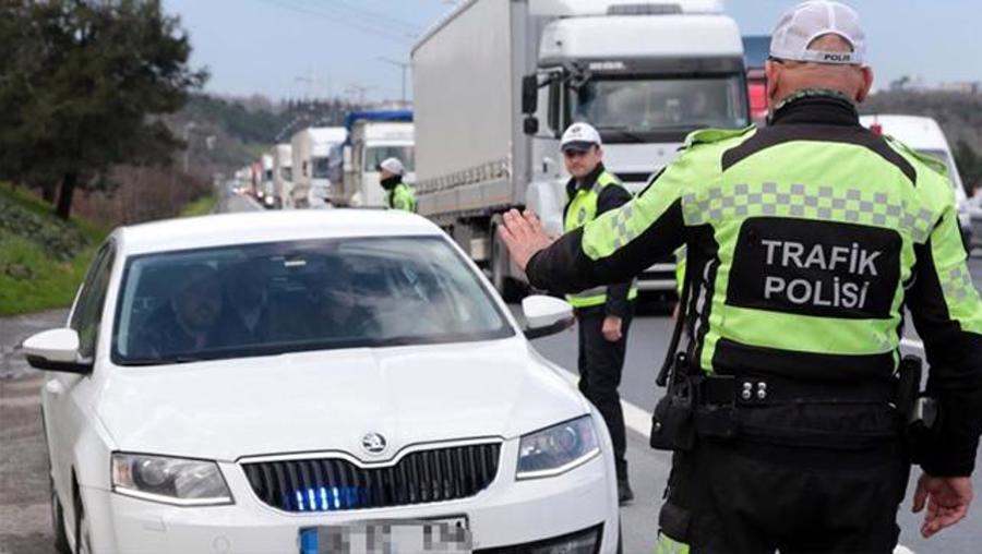 Polis denetimlerinden kaçanların yeni yöntemi!  'Whatsapp grubu'