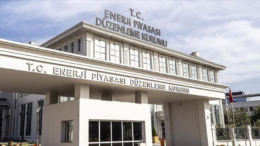 Bürokratlar şirketle mükâfatlandırılmış