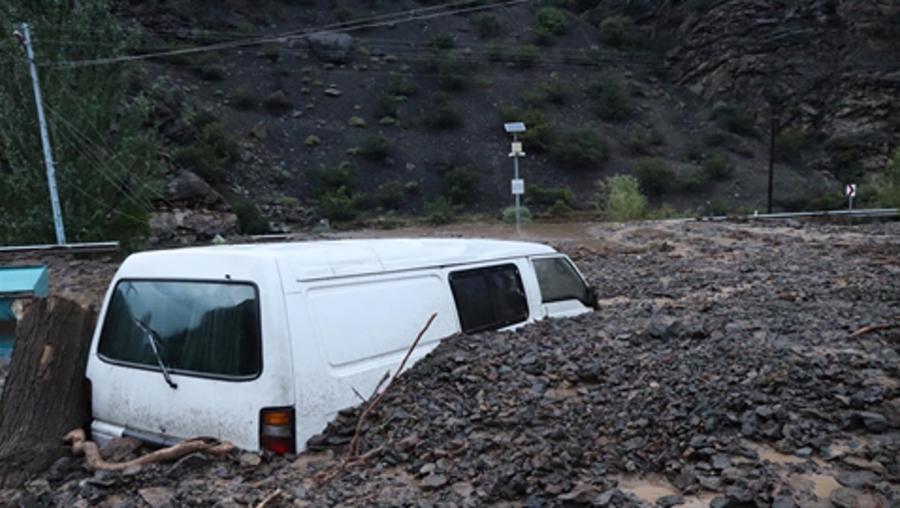 Erzurum'u sel vurdu: Okul, sağlık ocağı ve 10 ev hasar gördü