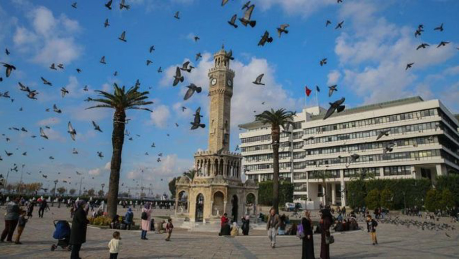 İzmir Büyükşehire grev kararı asıldı, Konak Belediyesi'nde grev başladı