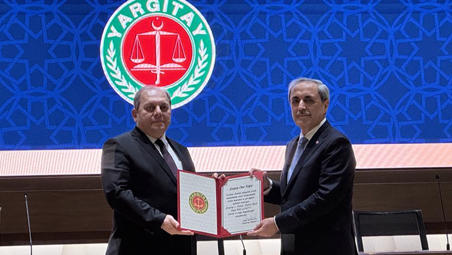 Eski Yargıtay Cumhuriyet Başsavcısı Şahin emekli oldu