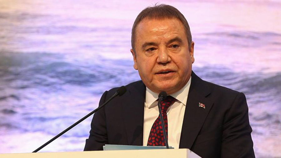 Muhittin Böcek 'rüşvet' soruşturmasında tutuklandı